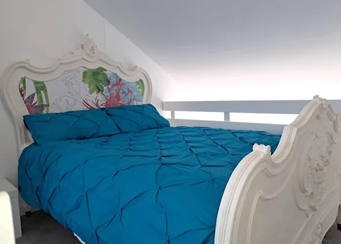 Chic Apartment In The Heart Of Brighton Marina
