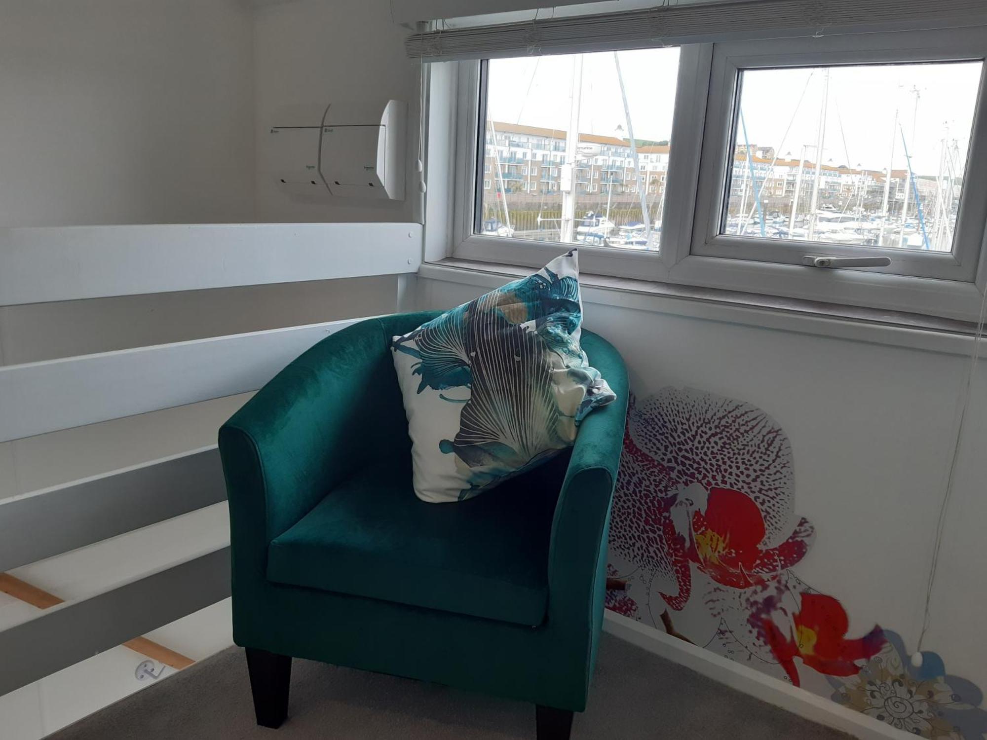 Chic In The Heart Of Marina Apartment *